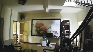 Hack cam chị gái lồn múp khi ở nhà là cởi trần