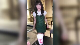Được em phục vụ Ly cà phê đậm đà mùi vị lồn luôn quá đã