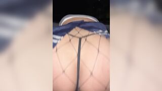 Đụ em cosplay trên xe, dâm khỏi nói