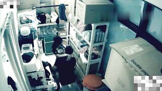 Chủ quán trà sữa và em nhân viên partime lén lúc quan hệ tình dục ngay tại quán