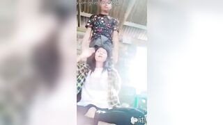 Thèm quá em gái 2k6 lồn múp được anh người yêu bóp vú rên sướng