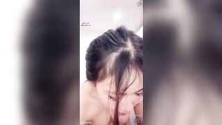 Livetream của idol tiktok Thảo Baby,e này chuyên chiều ng xem vừa tắm xg là lại móc