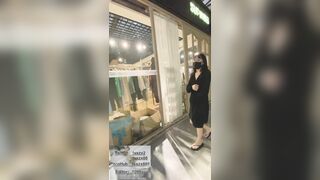 Em Thảo 2k6 show vú dạo TTTM bị tóm vào WC bú cu cực sướng