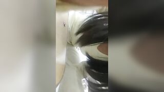Em Thảo k4 nứng lồn lẻn vào WC công ty bú cu chịch sướng điên