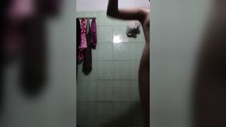 Quay lén con em họ lên chs Tắm Táp Bõdy Cực Múp