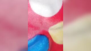 Lén vào phòng sục bắn tinh lên mặt con em gái họ 2k10 lúc nó đang ngủ say