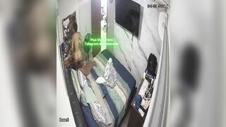 Hack Camera Phòng Ngủ Máy Bay Thay Đồ