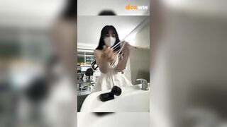 E teen vú bự chủ tiệm spa ế quá nên lên Stripchat live show hàng kiếm thêm p1