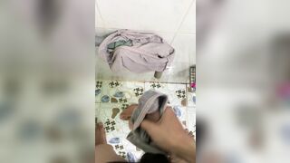 Chưa tới tết đã qua nhà cô giáo sục cặc bắn tinh