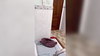 Clip Sex Lén tháo bao phang em để phê hết mức