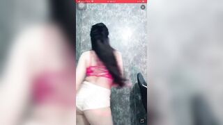 Llinh98 Dáng Múp Mông To Nhảy Sexy