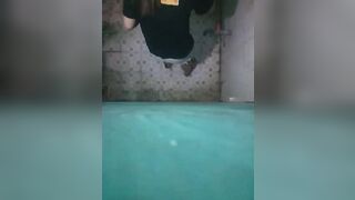 Quay lén em hàng xóm mới lớn