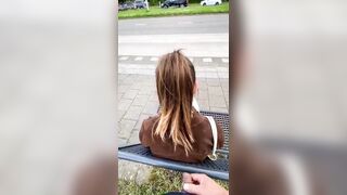Đái lén em gái bất ngờ ngỡ ngàng