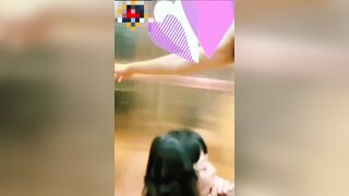 Địt em gái  ngoài cửa thang máy khách sạn
