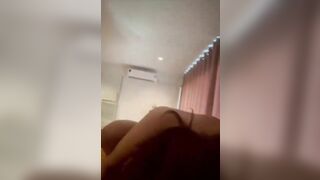 Lần đầu đi massage, Bị chị nhân viên Sục cu, Khoả thân Nhún cu Bóp vú xuất tinh p1