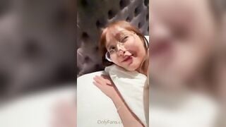 Con bạn vừa ctay, Bị thg bạn lén Móc lồn, Nứng quá bóp vú some djt nhau sướng vl