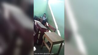 Học sinh thời nay chịu luôn đụ nhau trong lớp còn công khai cho b học xem r quay vid