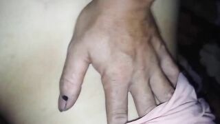 Lén lút đụ chị dâu bả không dám rên to vì sợ mẹ chồng nghe thấy