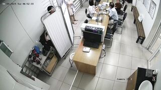 Kiên nhẫn và tinh mắt dò cam thì lâu lâu cũng gặp vài cảnh xịt máu mũi