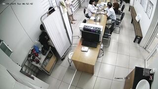 Kiên nhẫn và tinh mắt dò cam thì lâu lâu cũng gặp vài cảnh xịt máu mũi