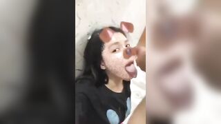 Bắn tinh đầy mặt, miệng chó cái