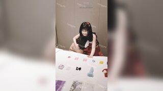 Chừng này bao cao su thì các anh phải đụ em đến khi nào k còn giọt tinh thì thôi