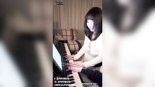 Pupuwaifu đc thầy giáo dạy kèm cách đánh đàn piano rồi đè ra bóp vú móc lồn bắt bú cu