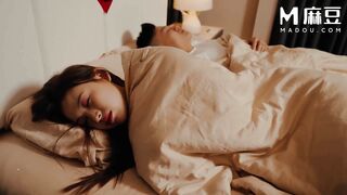 Vợ ko cho đụ hên có 2 con bạn thân vợ ngủ lại giúp xả