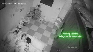 Hack Camera Chồng Nứng Địt Con Vợ Dâm Đang Ngủ