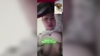 Máy Bay Khoe Vú Cho Trai Trẻ Sục Cặc