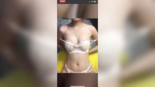 Em nhung k7 live show hàng