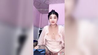 Minh thư live show hàng , Mạnh thường quân sôi máu lồn