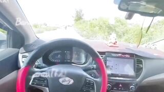 Thanh niên và em gái dâm đãng làm tình trên xe oto đậu giữa đường