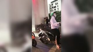 cặp đôi nứng quá địt nhau ngoài đường luôn