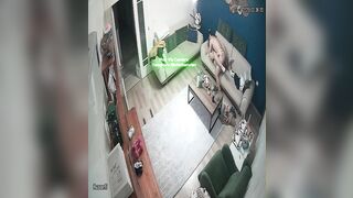 Hack Camera Xem Phim Nứng Quá Đè Người Yêu Ra Địt Ở Phòng Khách