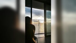 Ngắm biển đụ bé dâm cặp đít gợi địt