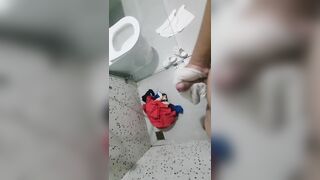 Lấy đồ lót cô sóc lọ