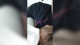 ép địt đứa cháu họ có chống cự nhưng không đáng kể