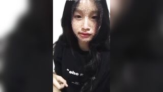 Trương Gia Hân show dáng thủ dâm