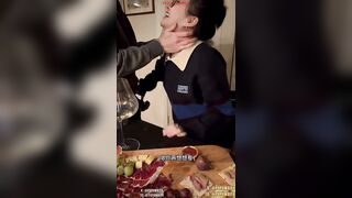 Kết thúc kỳ nghỉ năm mới bằng một màn ân ái nồng cháy với cô bạn gái xinh đẹp của tôi