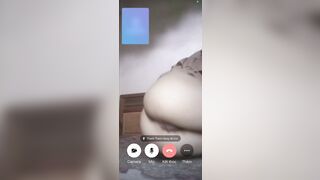 Lần đầu còn ngại ngùng chỉ dám Chu Mông cho Xem Lol