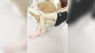 con bé hàng xóm ngủ say không biết gì - phần 2
