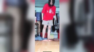 Thay quần đi chơi cũng bắt call cho xem Lót Trong