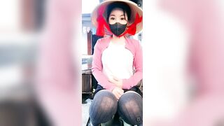 Mưa gió em cùng chăm khoe vú to lồn múp múp