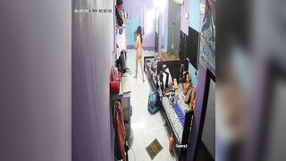 hack cam phòng ngủ 2 chị em đưa chị vo tư không mặc gì - phần 2