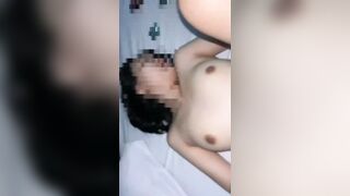 Nước tràn bờ đê   ngập còn trym lun