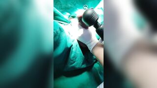 Bác sĩ vắt sữa 1