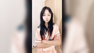 Động thác loạn các em teen loli mới lớn tụ tập livetream đụ tập thể với mấy a lớn p9
