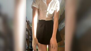 Dâm nữ trg vỏ bọc học sinh ngoan livetream show hàng móc lồn public trên thư viện p2