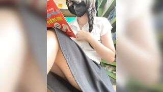 Dâm nữ trg vỏ bọc học sinh ngoan livetream show hàng móc lồn public trên thư viện p4